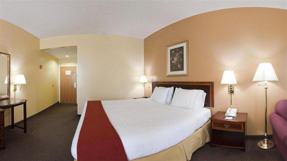 Holiday Inn Express Marshfield - Springfield Area By Ihg Eksteriør billede