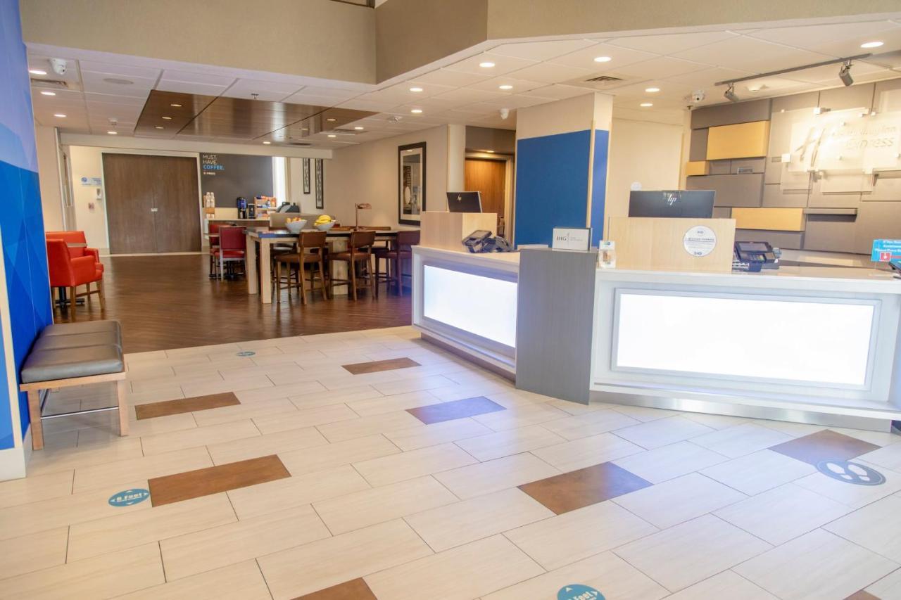 Holiday Inn Express Marshfield - Springfield Area By Ihg Eksteriør billede