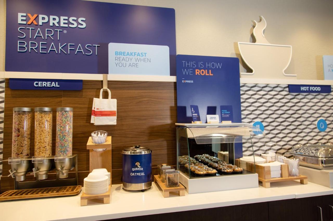 Holiday Inn Express Marshfield - Springfield Area By Ihg Eksteriør billede