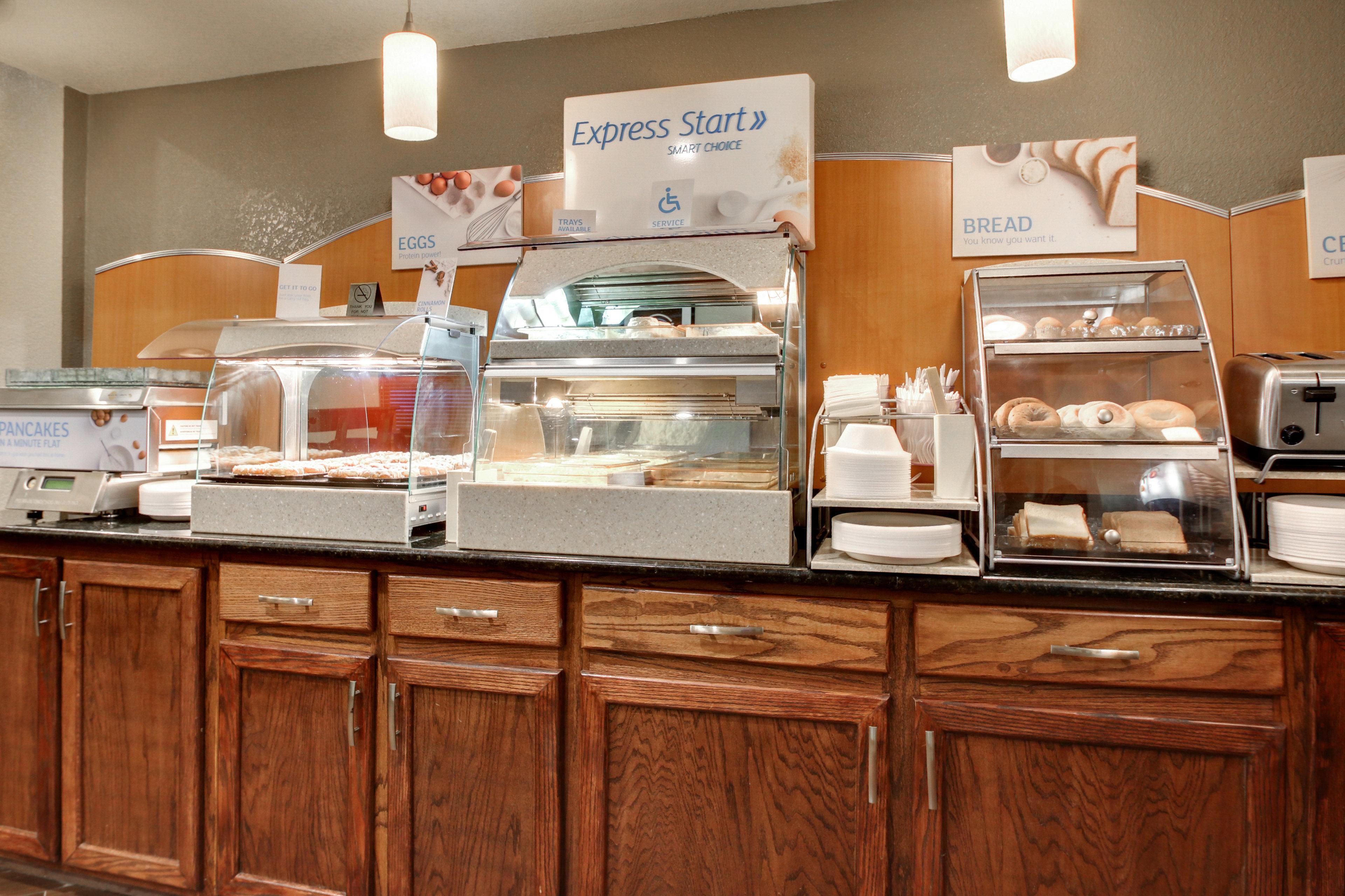 Holiday Inn Express Marshfield - Springfield Area By Ihg Eksteriør billede