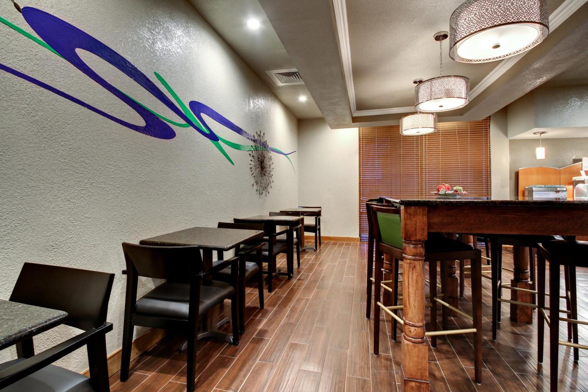 Holiday Inn Express Marshfield - Springfield Area By Ihg Eksteriør billede