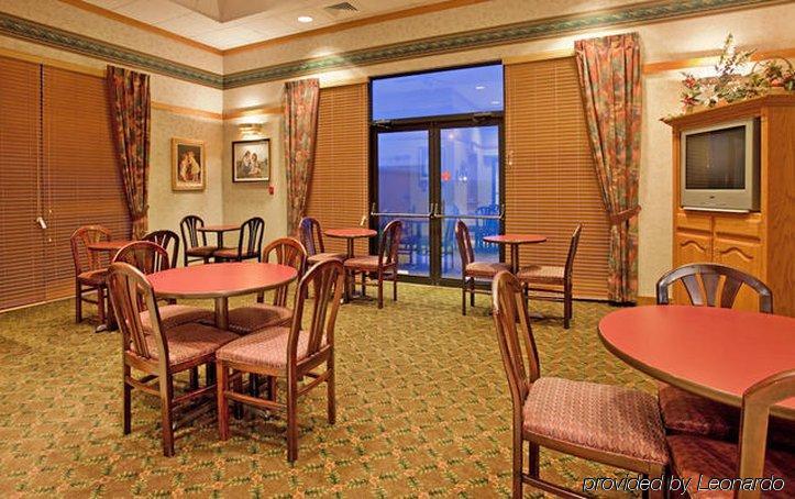 Holiday Inn Express Marshfield - Springfield Area By Ihg Restaurant billede