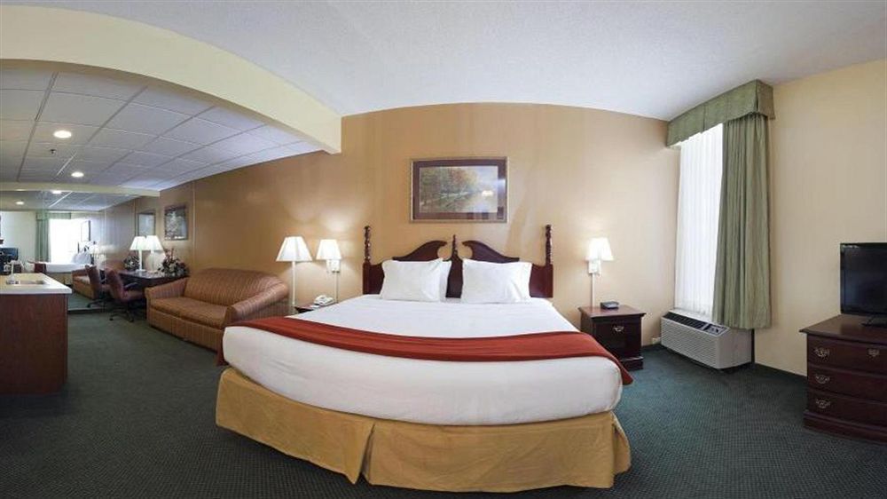 Holiday Inn Express Marshfield - Springfield Area By Ihg Eksteriør billede